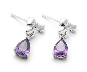 Fashionable silver earring